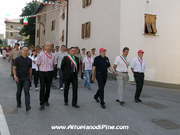 Sfilata 12 campeggio allievi Vigili del Fuoco Volontari 2012