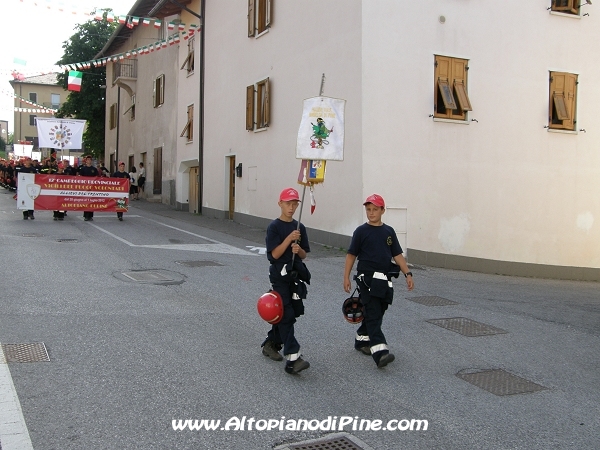 Sfilata 12 campeggio allievi Vigili del Fuoco Volontari 2012