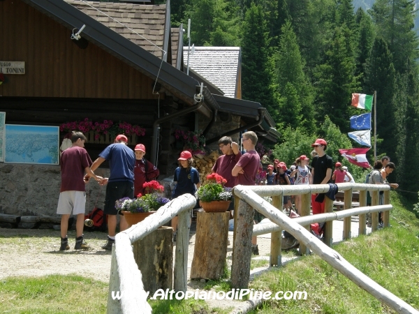 Escursione Rifugio Tonini - 12 campeggio allievi Vigili del Fuoco Volontari 2012