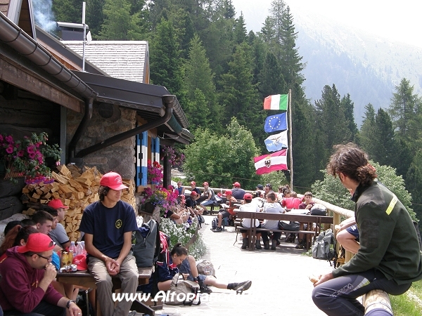 Escursione Rifugio Tonini - 12 campeggio allievi Vigili del Fuoco Volontari 2012