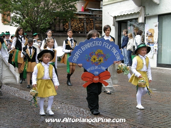 40°  del Gruppo Bandistico Folk Pinetano