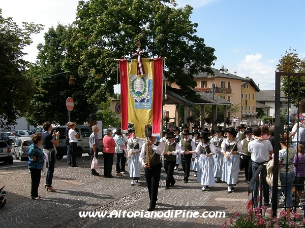 Sfilata rievocatori e spari di saluto - Baselga di Piné agosto 2012