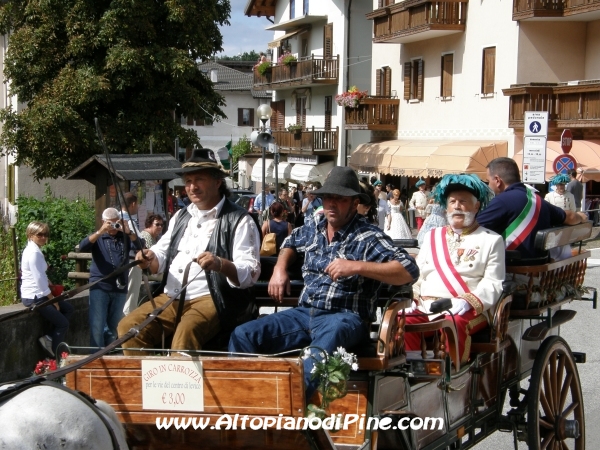 Sfilata rievocatori e spari di saluto - Baselga di Piné agosto 2012