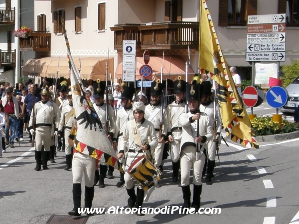 Sfilata rievocatori e spari di saluto - Baselga di Piné agosto 2012
