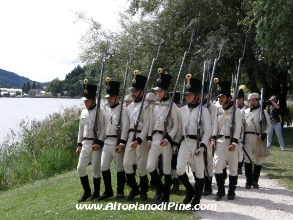 Sfilata rievocatori e spari di saluto - Baselga di Piné agosto 2012