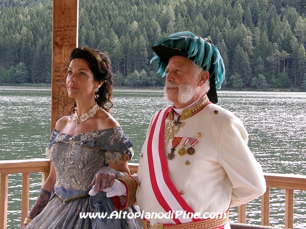 Sfilata rievocatori e spari di saluto - Baselga di Piné agosto 2012