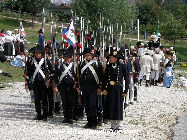 Sfilata rievocatori e spari di saluto - Baselga di Piné agosto 2012