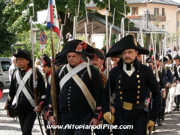 Sfilata rievocatori e spari di saluto - Baselga di Piné agosto 2012