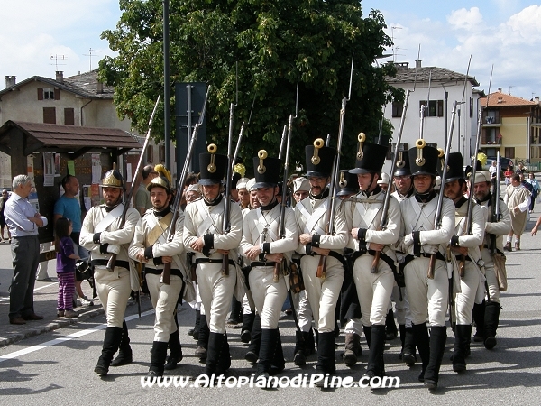 Sfilata rievocatori e spari di saluto - Baselga di Piné agosto 2012