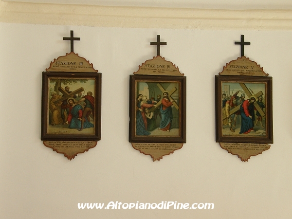 Alcune stazioni della Via Crucis - Chiesa di Ricaldo