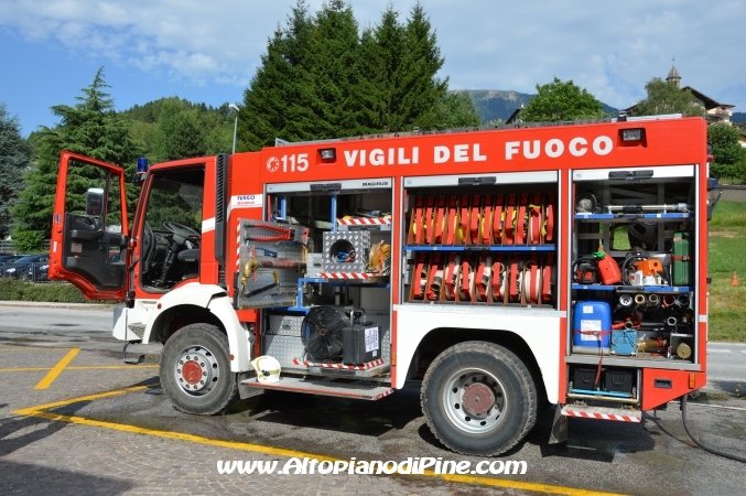 Mezzi dei VVF Baselga
