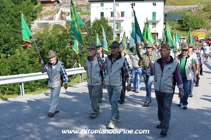 80 gruppo Alpini e 40 coro Abete Rosso di Bedollo