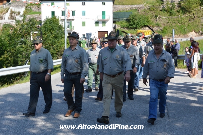 80 gruppo Alpini e 40 coro Abete Rosso di Bedollo