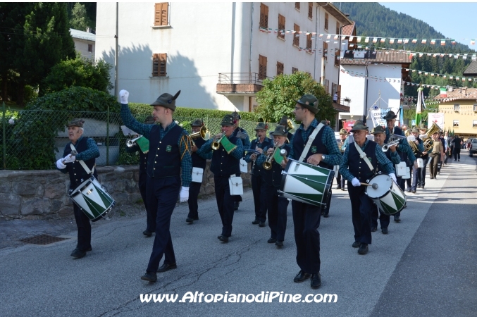 80 gruppo Alpini e 40 coro Abete Rosso di Bedollo