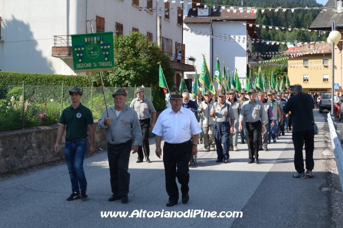 80 gruppo Alpini e 40 coro Abete Rosso di Bedollo