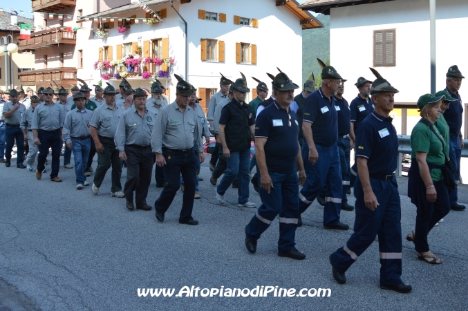 80 gruppo Alpini e 40 coro Abete Rosso di Bedollo