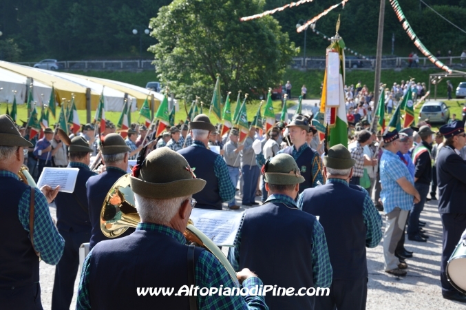 80 gruppo Alpini e 40 coro Abete Rosso di Bedollo