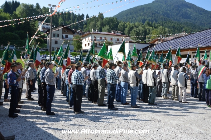 80 gruppo Alpini e 40 coro Abete Rosso di Bedollo