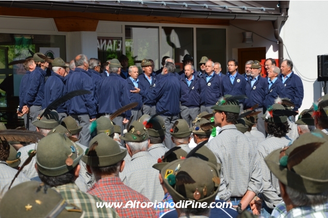 80 gruppo Alpini e 40 coro Abete Rosso di Bedollo