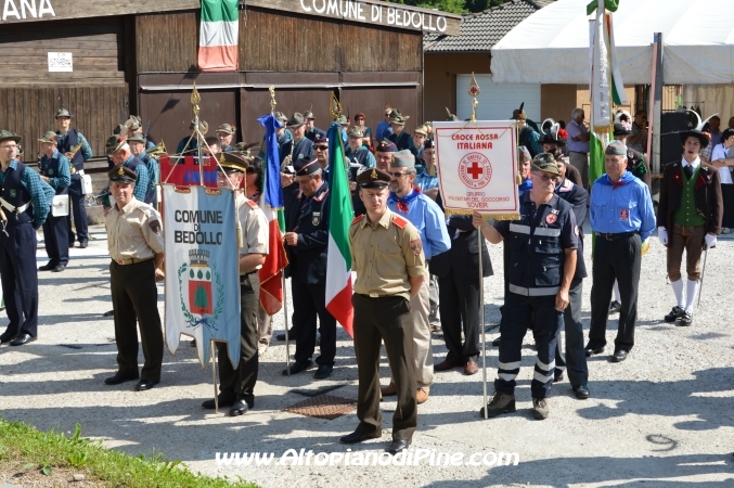 80 gruppo Alpini e 40 coro Abete Rosso di Bedollo
