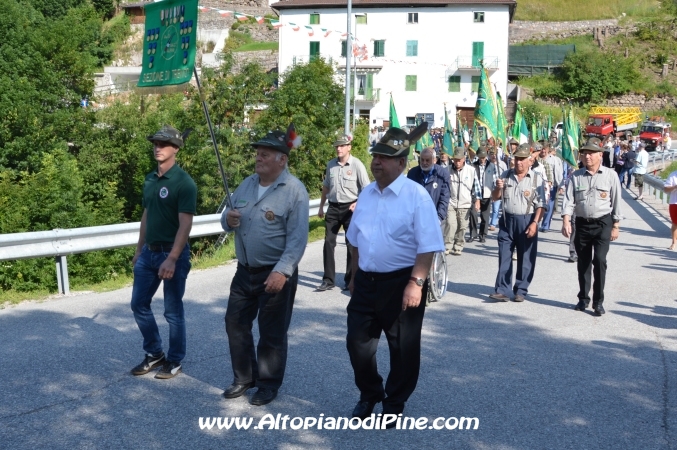 80 gruppo Alpini e 40 coro Abete Rosso di Bedollo