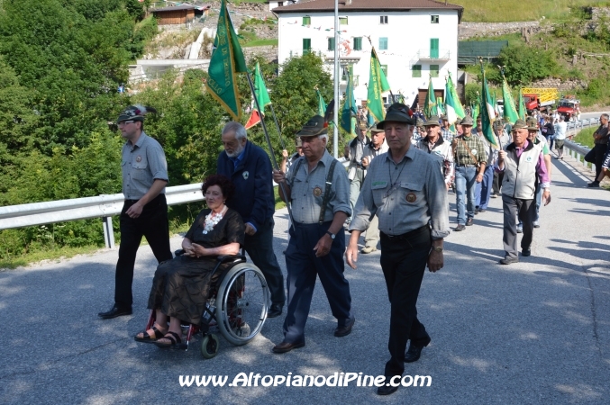 80 gruppo Alpini e 40 coro Abete Rosso di Bedollo