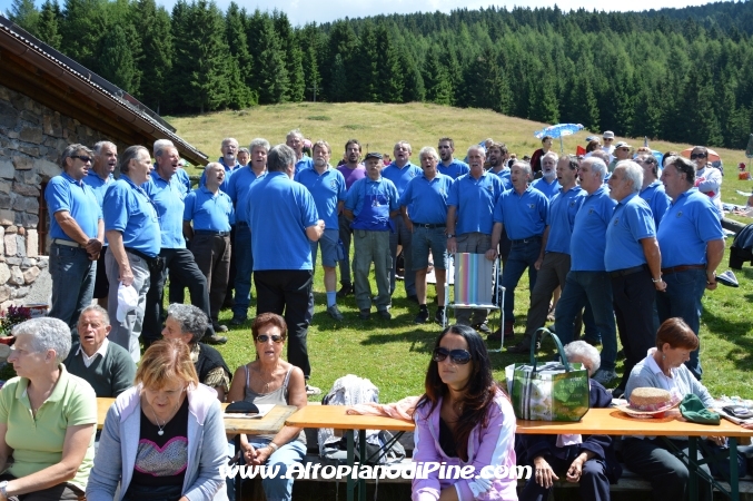 Coro Abete Rosso - Rifugio Pontara - festa delle famiglie - agosto 2013