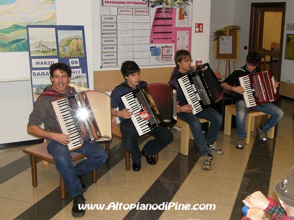 Coro Fisarmoniche (Rais Pinaitre) a Villa Alpina