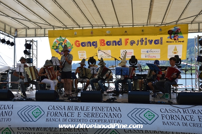 Fisarmonicisti Pinaitri - Gang Band Festival Piné 2013
