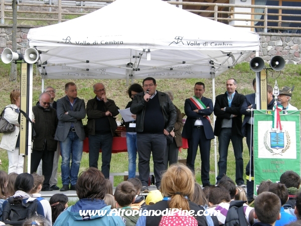 Gemellaggio Fossoli-Miola 2013 - il dirigente scolastico di Fossoli Tiziano Mantovani