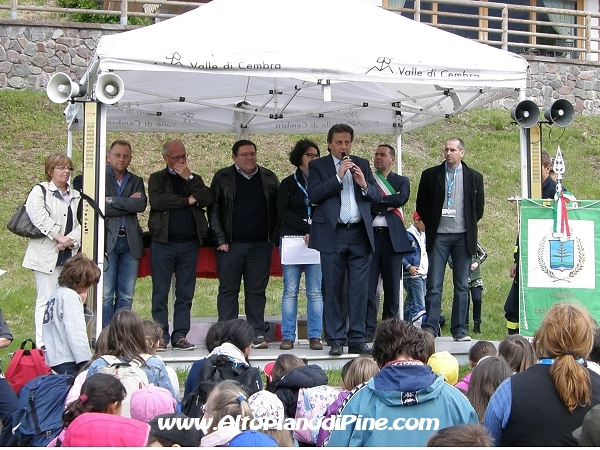 Gemellaggio Fossoli-Miola 2013 - il presidente della Comunitá di Valle
