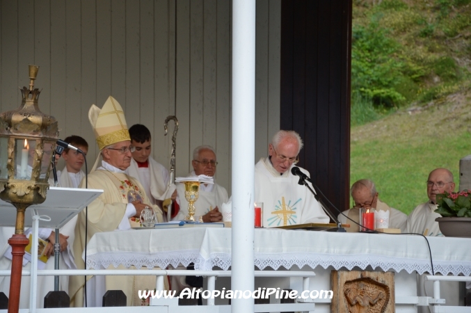 120 incoronazione Madonna di Piné 2014