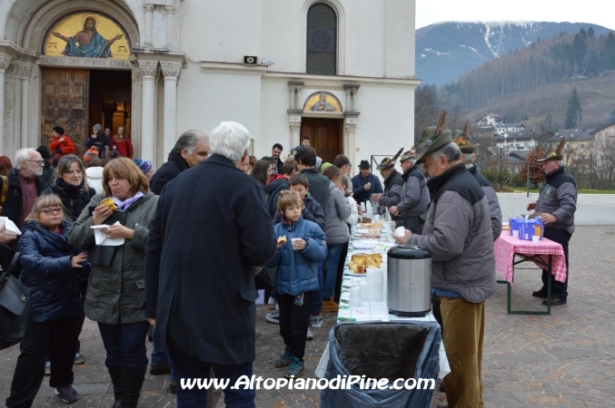 Rinfresco curato dagli Alpini di Baselga