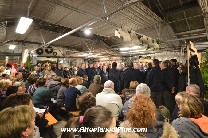 Floricoltura Ioriatti - Concerto in Serra del coro Abete Rosso  - dicembre 2014