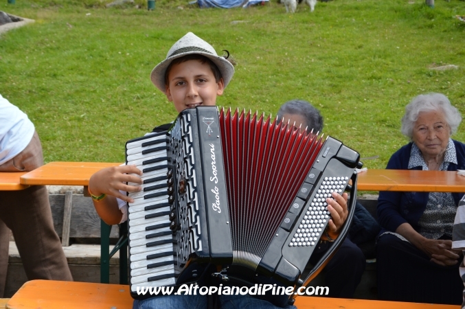 30 Rifugio Pontara - festa delle famiglie - agosto 2014