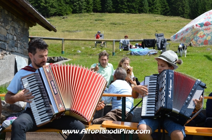 30 Rifugio Pontara - festa delle famiglie - agosto 2014
