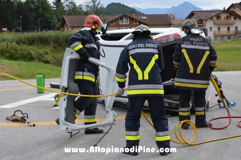 Caserme aperte VVF Baselga di Piné - riparte l'elicottero