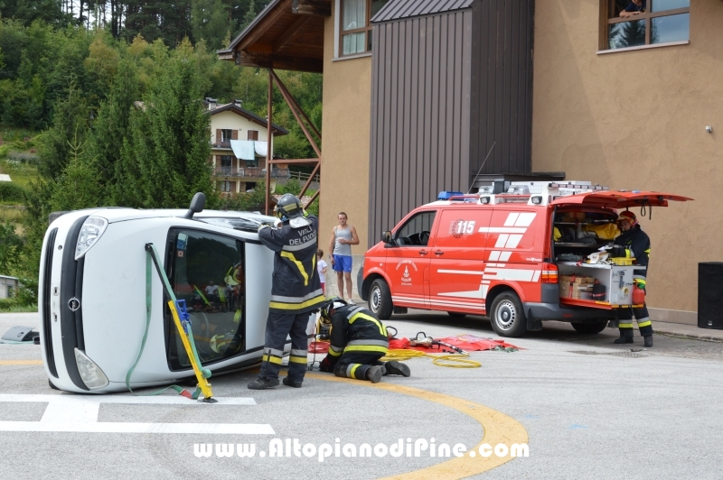 Caserme aperte VVF Baselga di Piné - riparte l'elicottero