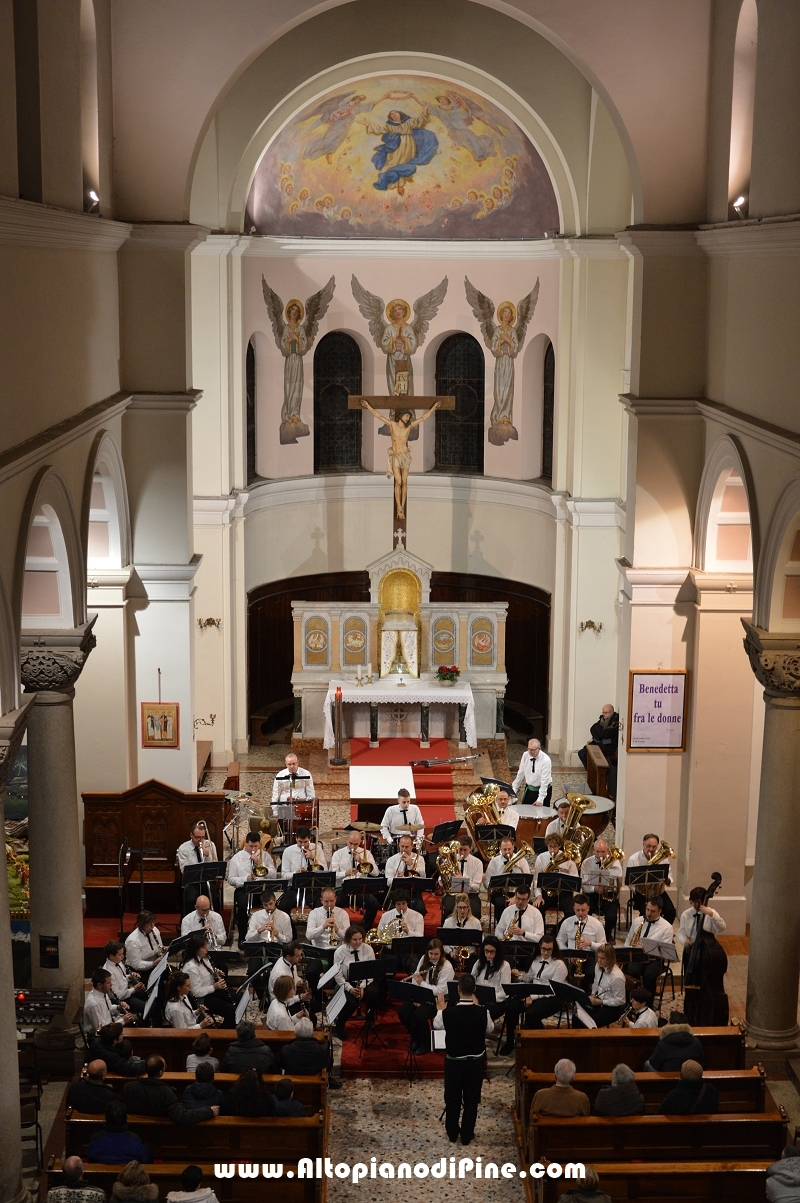 Concerto Natalizio 2015 Gruppo Bandistico Folk Pinetano