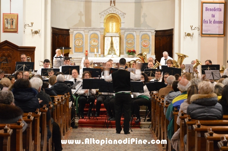 Concerto Natalizio 2015 Gruppo Bandistico Folk Pinetano