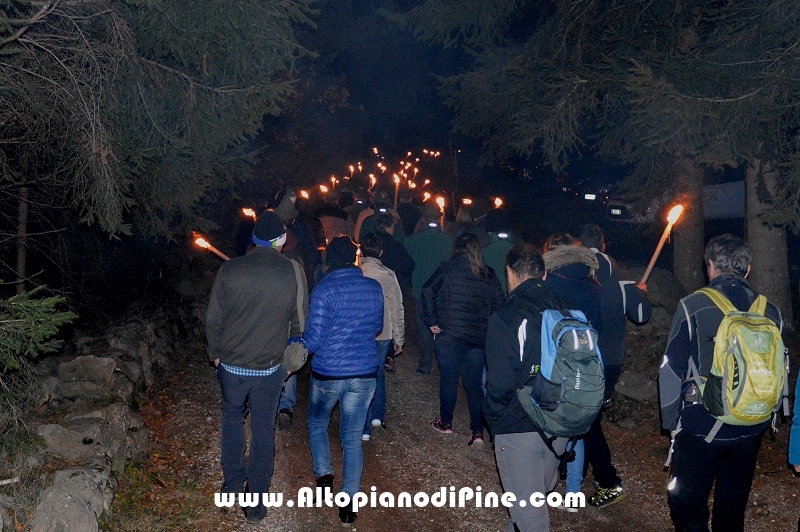 Fiaccolata in onore dei Caduti di tutte le guerre  2015 - Bedollo