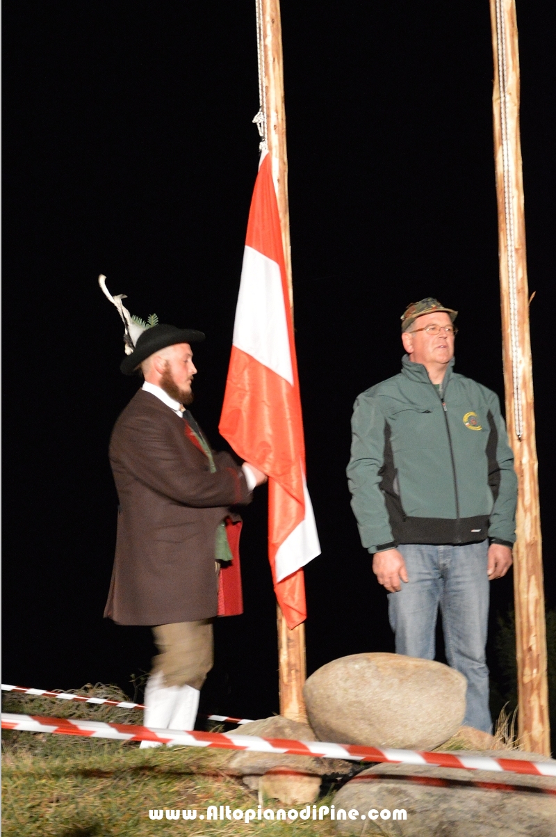 Fiaccolata in onore dei Caduti di tutte le guerre  2015 - Bedollo