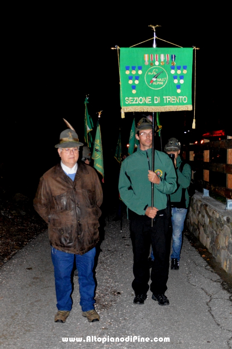 Fiaccolata in onore dei Caduti di tutte le guerre  2015 - Bedollo