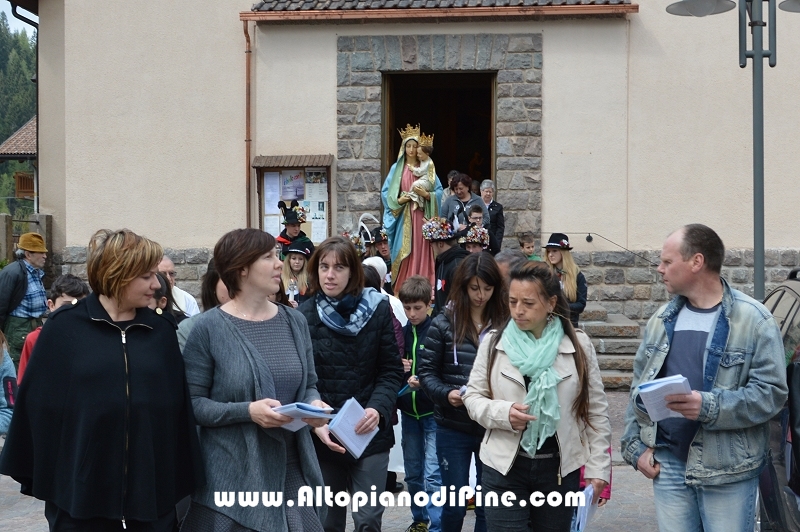 La processione religiosa in onore della Madonna del Buon Consiglio