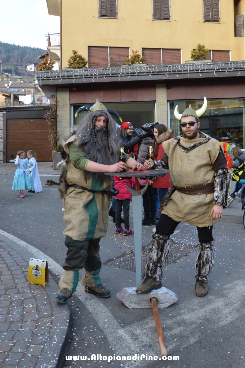 Pineé - Carnevale 2016 