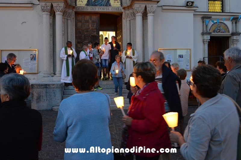 Rosario e processione con fiaccole in onore della patrona Santa Maria Assunta