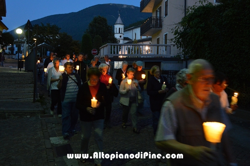 Rosario e processione con fiaccole in onore della patrona Santa Maria Assunta