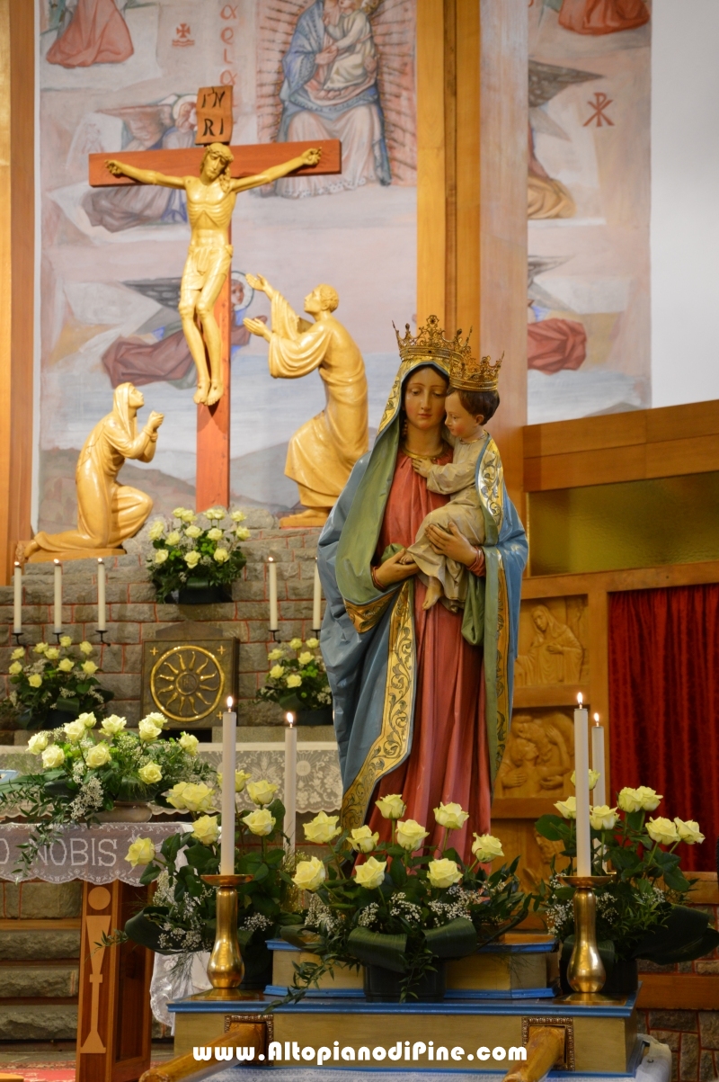 La statua della Madonna del Buon Consiglio