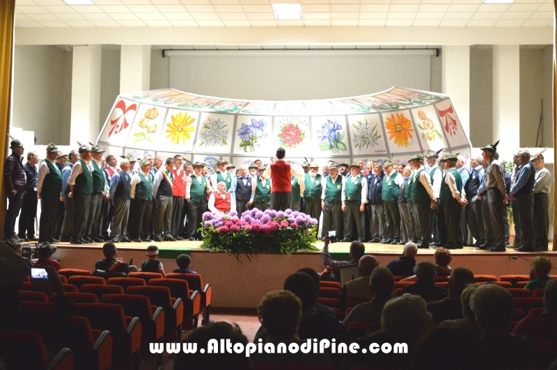 91 Adunata Alpini 2018 - esibizione cori a Baselga di Pine'