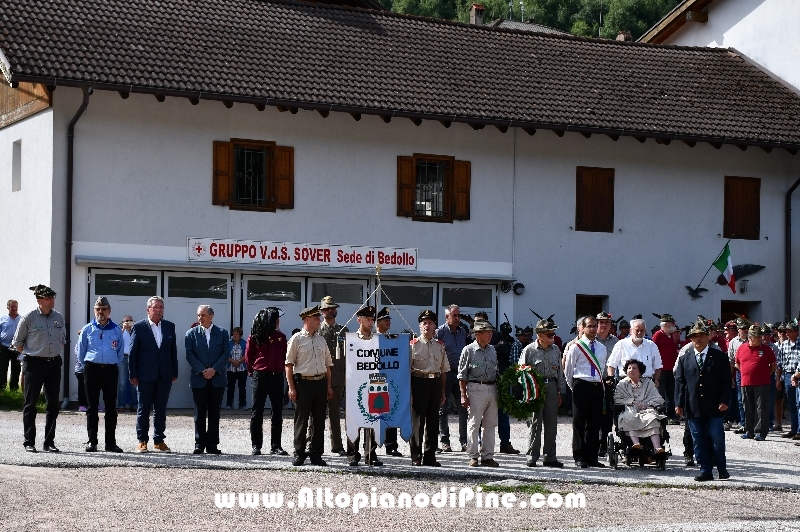 Cerimonia in onore ai caduti e alzabandiera - 85 Alpini Bedollo
